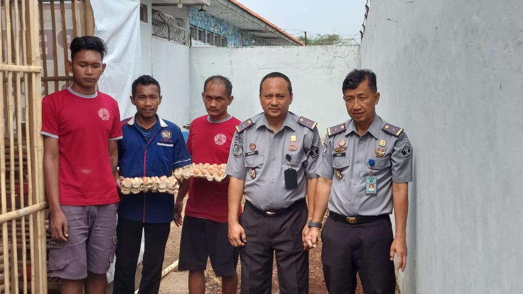 Motivasi Berwirausaha: Lapas Serang Berikan Pelatihan Budidaya Ayam Petelur Kepada Warga Binaan