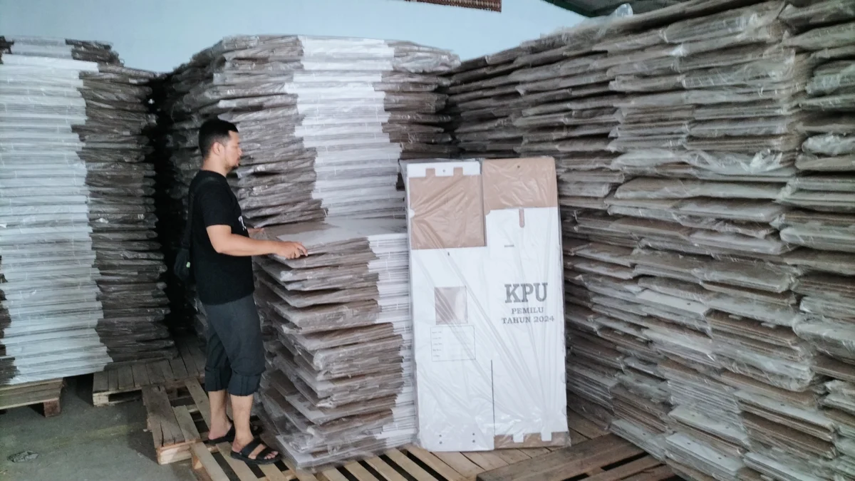 Distribusi Logistik Pemilu Mendapat Perhatian Khusus.