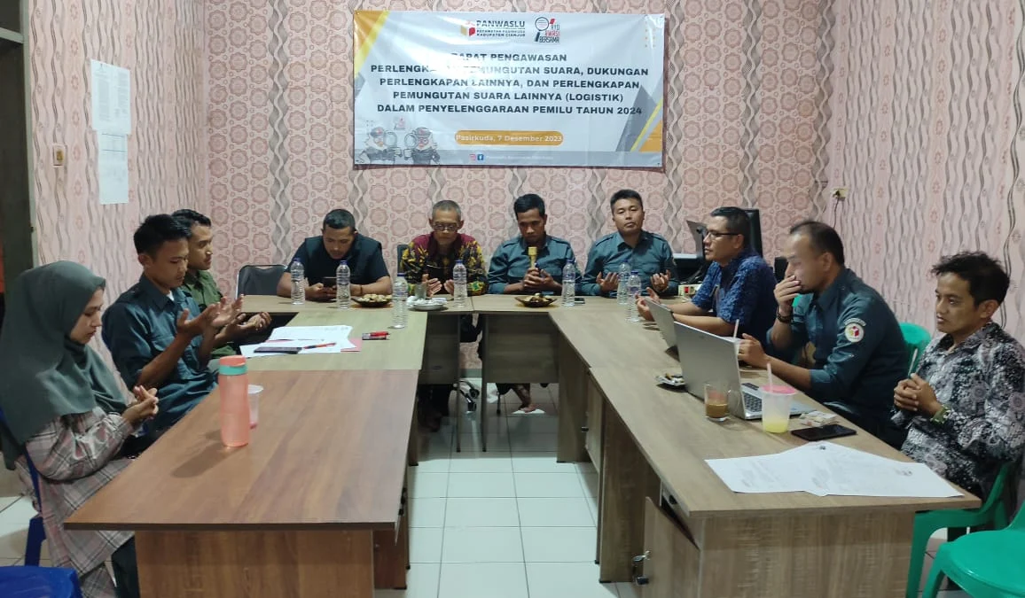 Panwascam Pasirkuda Cianjur Pastikan Logistik Pemilu 2024 Tercukupi Secara Kualitas dan Jumlah