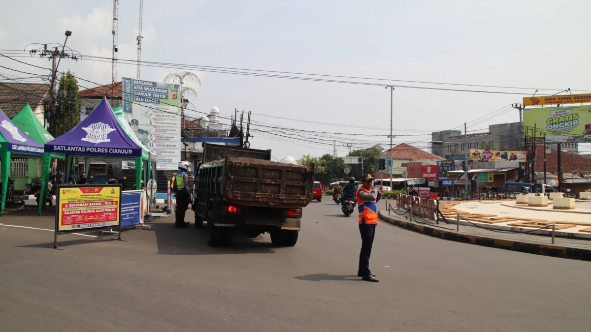 Ini Aturan Truk Sumbu 3 Melintasi Jalan Raya Cipanas-Cianjur saat Nataru