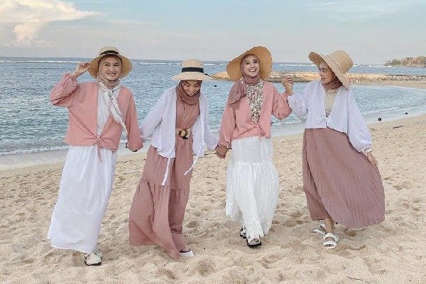 Rekomendasi OOTD ke Pantai