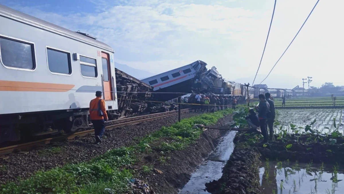 Terjadi Kecelakaan KA Lokal dan Turangga di Cicalengka(fotoby:jabarekspres)