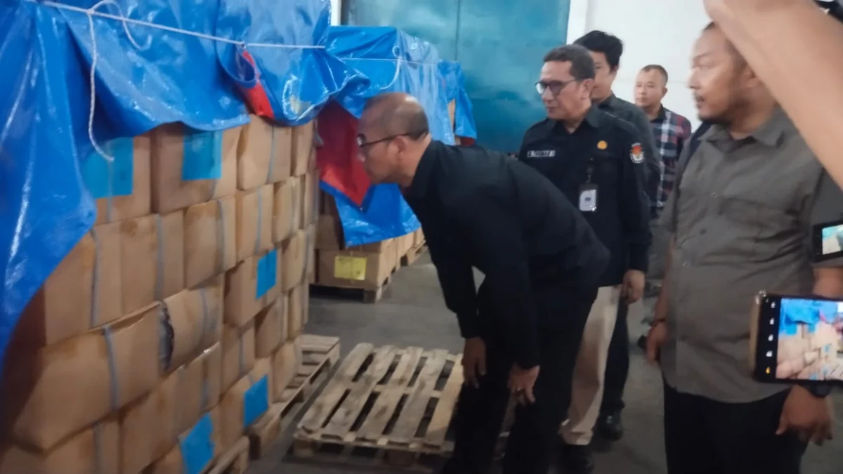 Ketua KPU RI Tinjau Gudang Logistik Pemilu KPU Cianjur