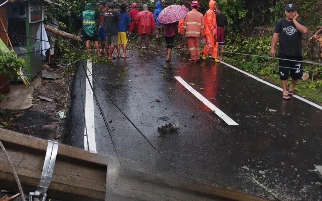 Waspada Cuaca Ekstrem, PLN UP3 Cianjur Imbau Pelanggan Gunakan Listrik Dengan Aman