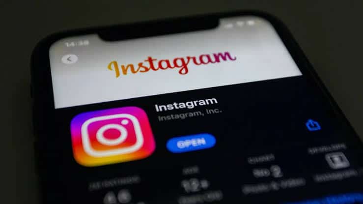 Menggunakan Instagram