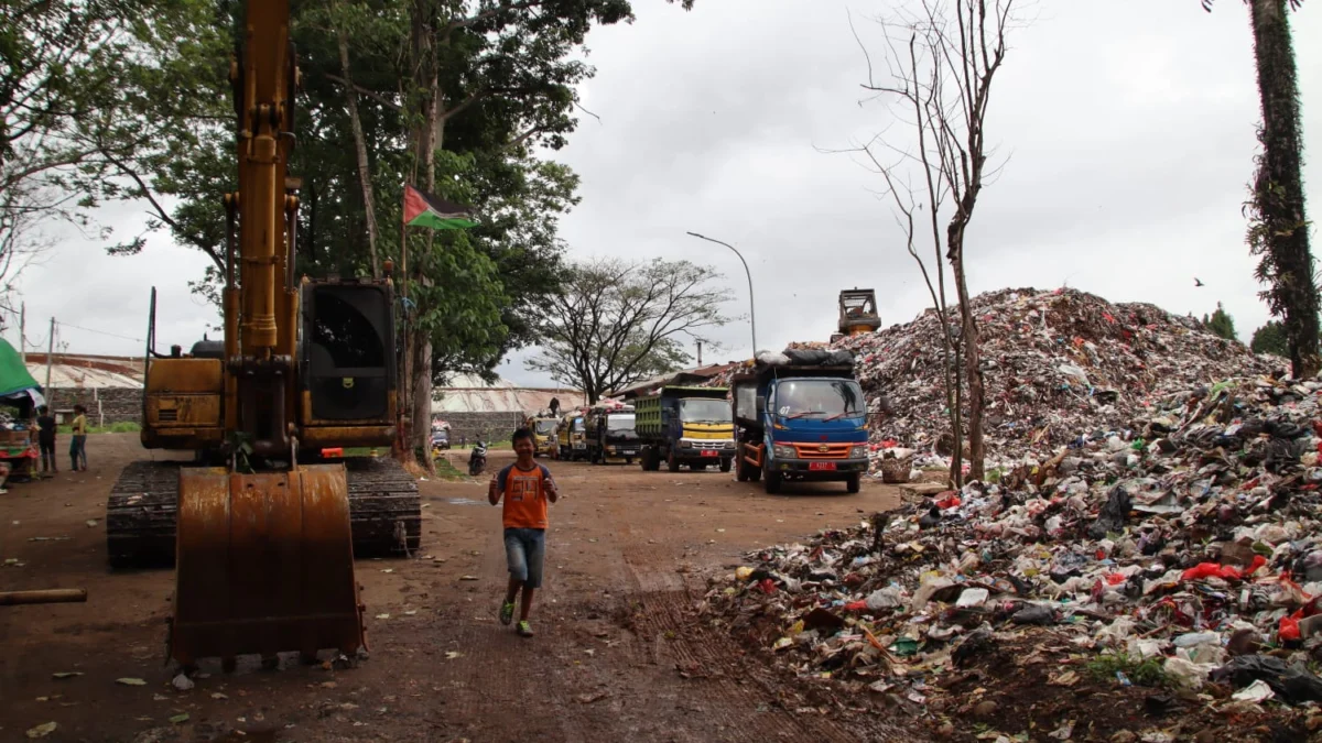 Ada 36 TPS3R di Cianjur, Hanya 12 yang Berjalan dan Belum Maksimal Ada 36 TPS3R di Cianjur, Hanya 12 yang Berjalan dan Belum Maksimal