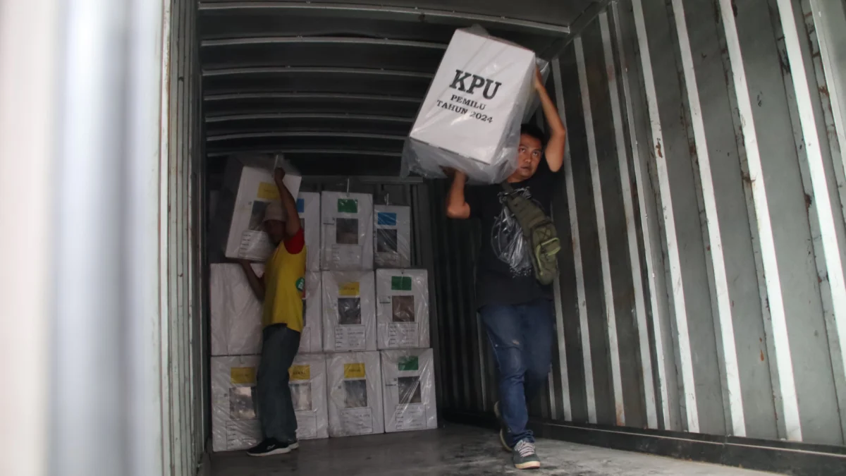 Distribusi Logistik Pemilu Makan Waktu Lima Hari