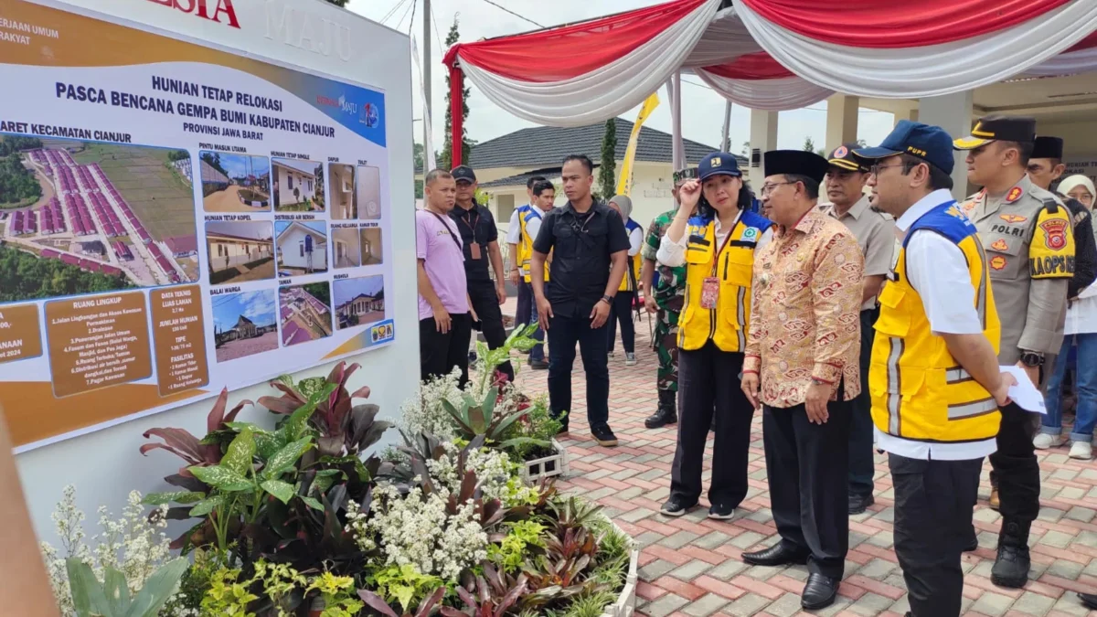 Kementerian PUPR Serah Terima Kunci Hunian Tahap 3 Cianjur