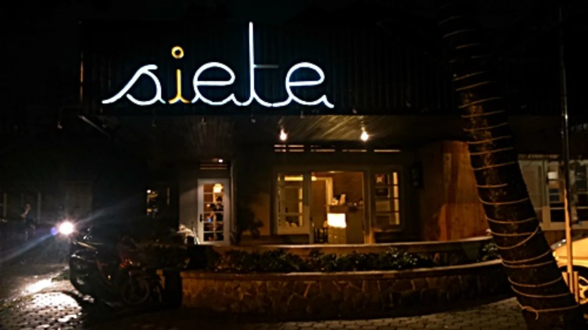 Siete Cafe & Resto