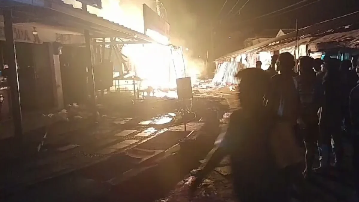 pasar sukanagara terbakar,