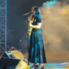 Makna Lagu \"Lama-Lama\" oleh Bernadya: Tunggu Kamu Selesaikan Semua Kesibukan