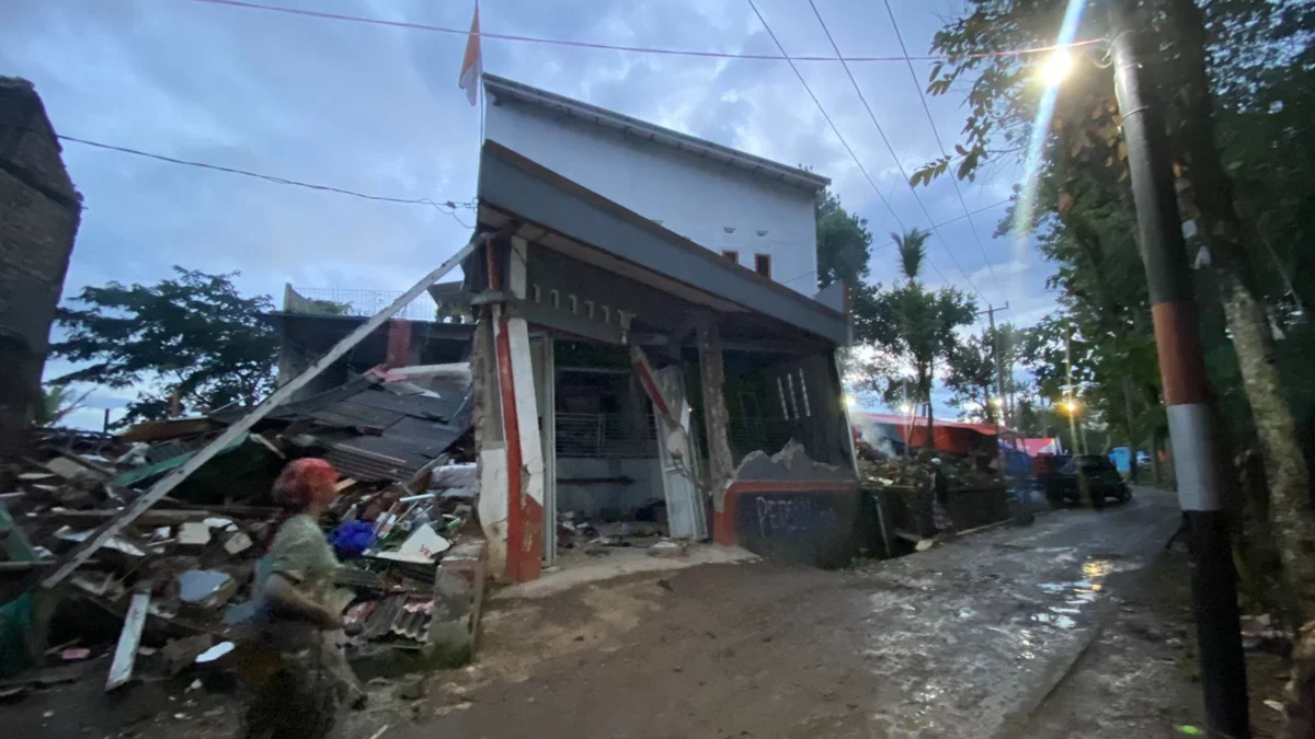 Dampak gempa