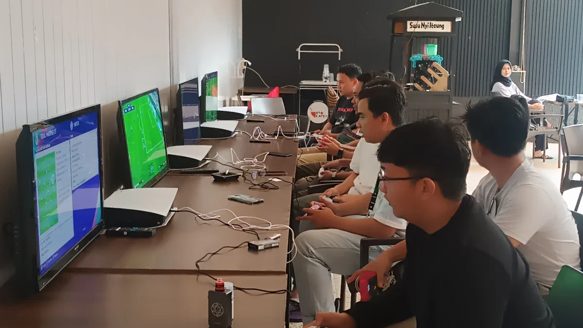 Turnamen Esports PS 4 E-Football Match Cianjur Ekspres