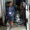 Banjir rendam rumah