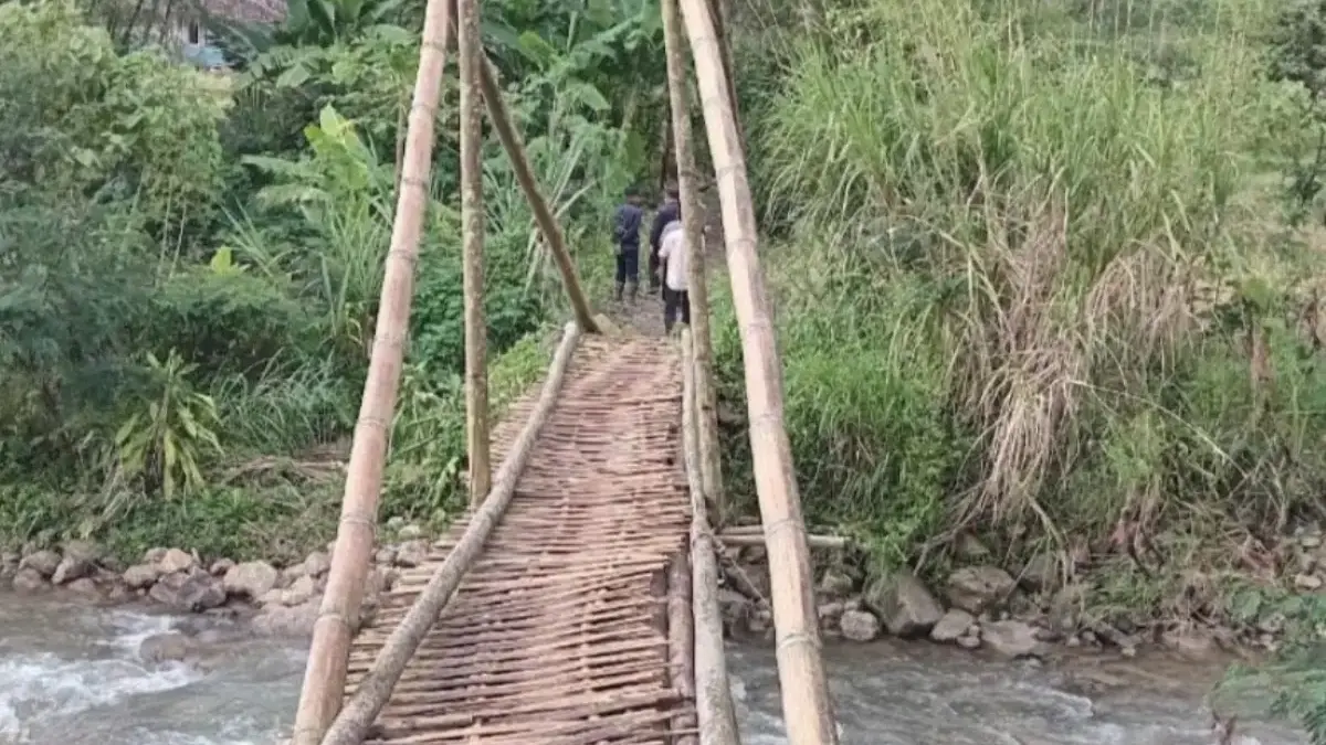 Jembatan Bambu
