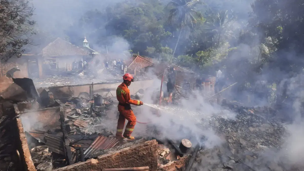 Hangus terbakar