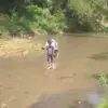 Melintas sungai