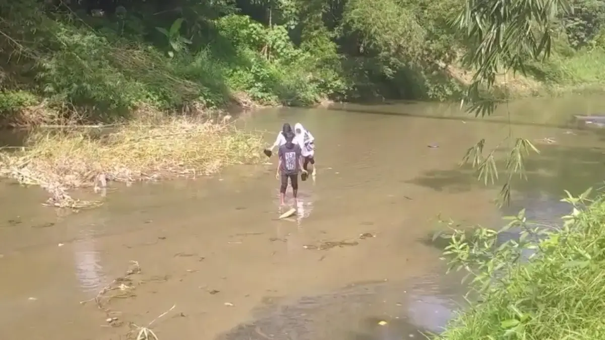Melintas sungai