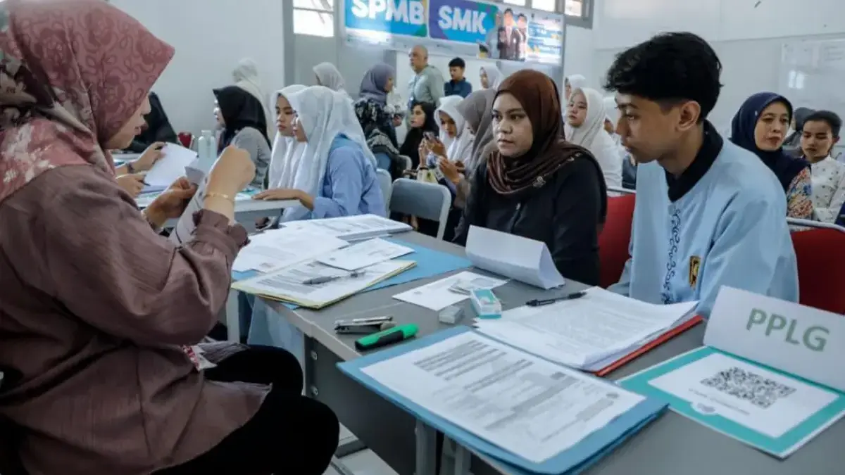 Pelaksanaan Sistem Penerimaan Murid Baru (SPMB) tahap 2.