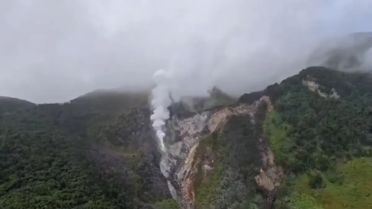 Heboh! Kawah Gunung Gede Mengeluarkan Asap, TNGGP: Bukan Kawah Baru