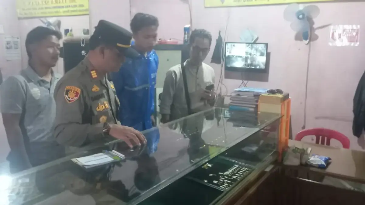 Maling di Cianjur Gondol 150 Gram Emas dan Rp50 Juta saat Pegawai ke Kamar Mandi