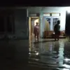 Dua Rumah Hanyut Terseret Banjir di Sindangbarang, Puluhan Lainnya Terendam