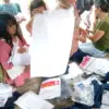 Haru di Kampung Punjul di Tengah Derai Doa dan Air Mata: Sunatan Massal dan Seragam Baru Gratis