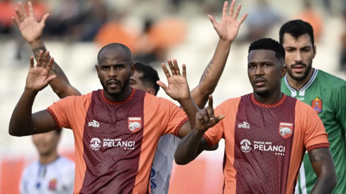 Laga PERSIB vs Borneo FC Ditunda