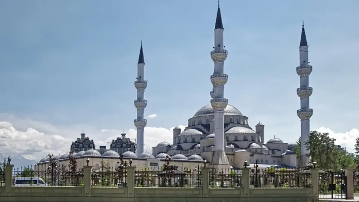 Jadwal Salat Cianjur Hari Ini, Selasa 12 Agustus 2025