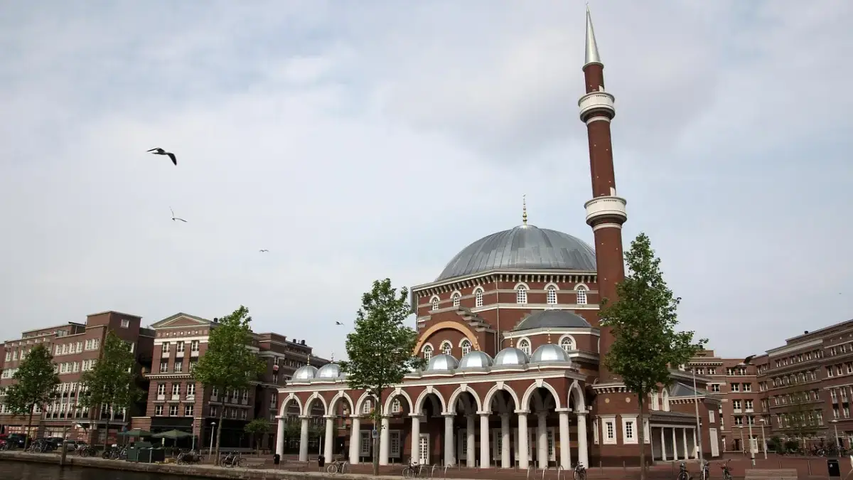 5 Pantun Tentang Maulid Nabi, Cocok Jadi Bahan Pidato