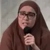 Astrid, Istri Uya Kuya