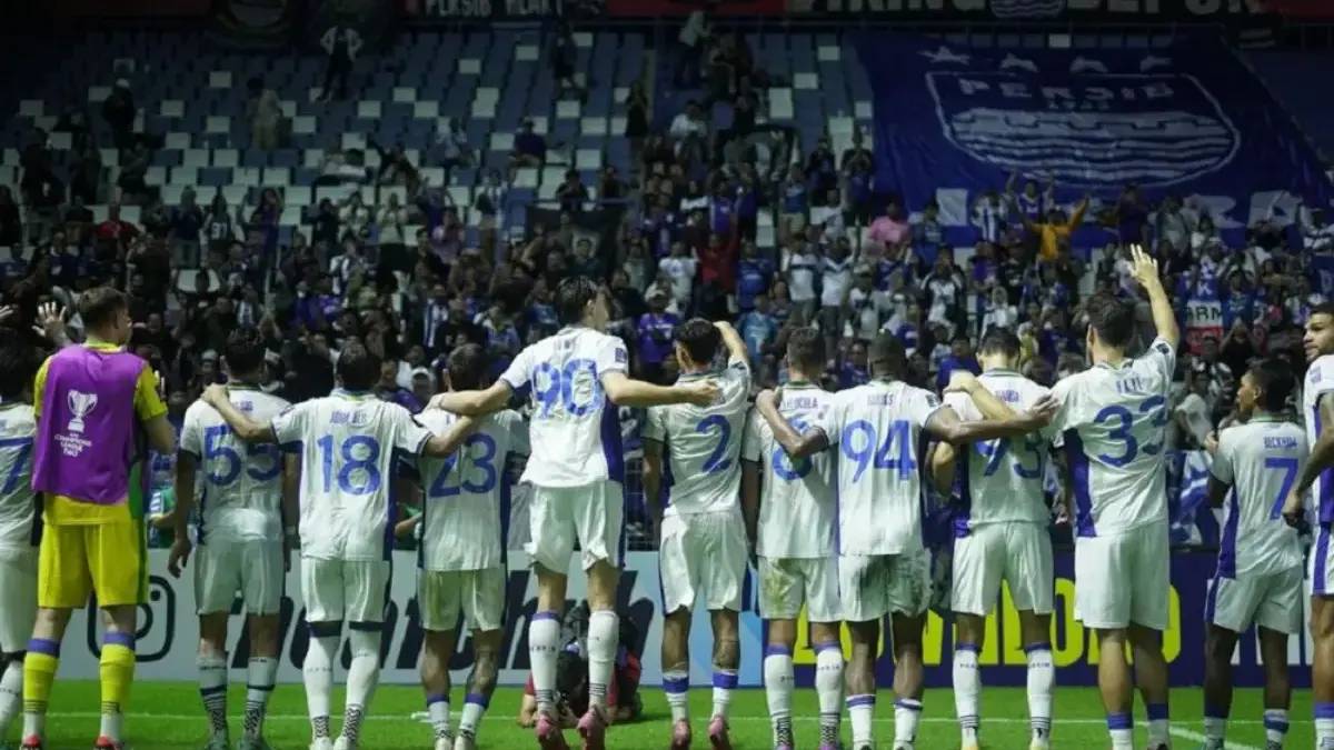 Andrew Jung Cetak Gol Pembuka