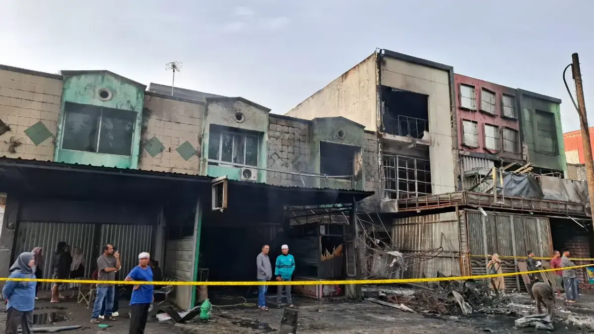 Korban Kebakaran Truk Tangki BBM Pertamina di Cianjur Alami Luka Bakar 100 Persen Korban Kebakaran Truk Tangki BBM Pertamina di Cianjur Alami Luka Bakar 100 Persen