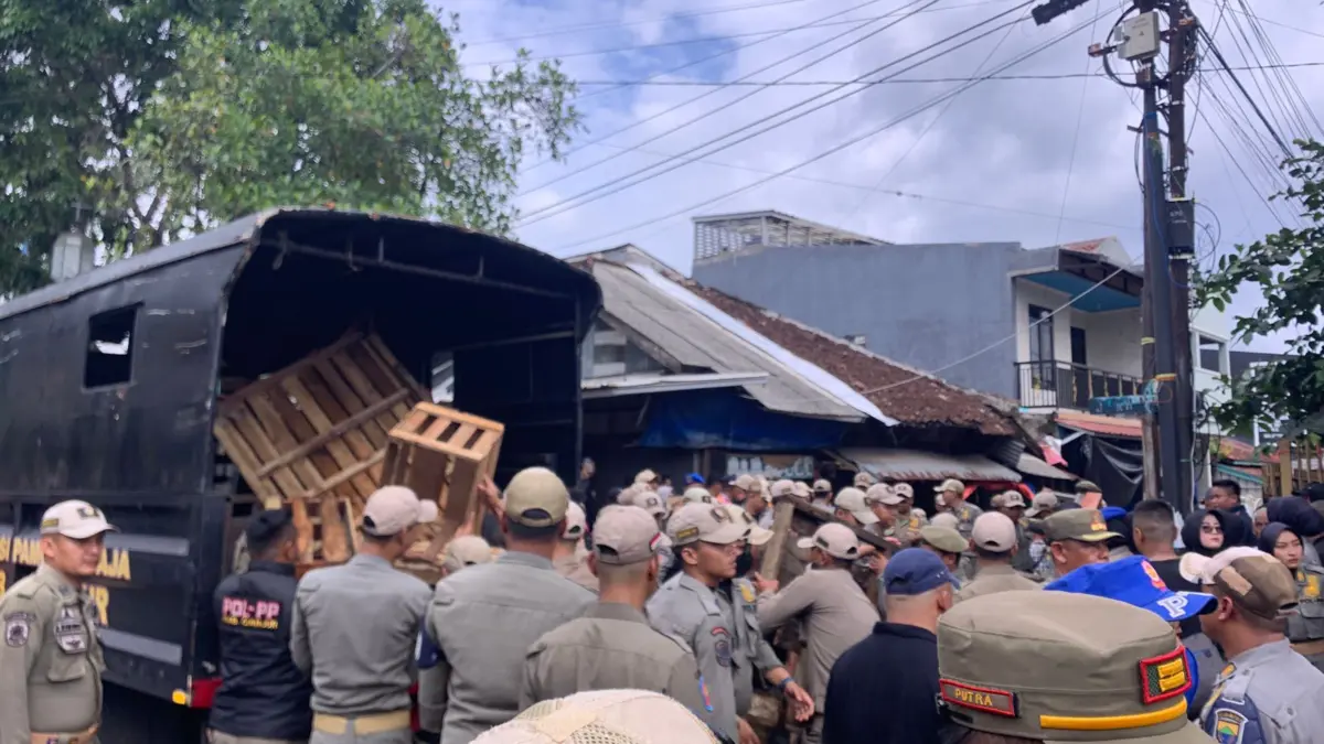 Penertiban PKL di Kawasan Bomero Citywalk Cianjur Sempat Ricuh Penertiban