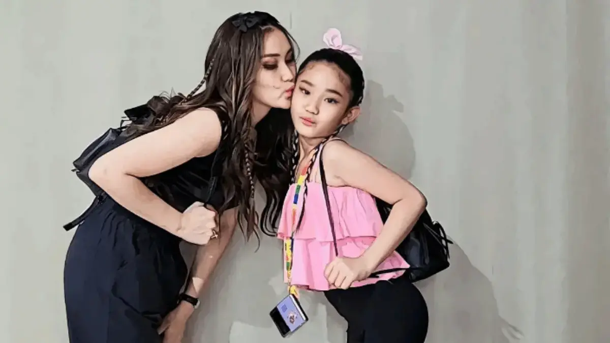 Deretan Artis Tanah Air Tumpah Ruah Saksikan Konser BLACKPINK di GBK Jakarta Deretan Artis Tanah Air