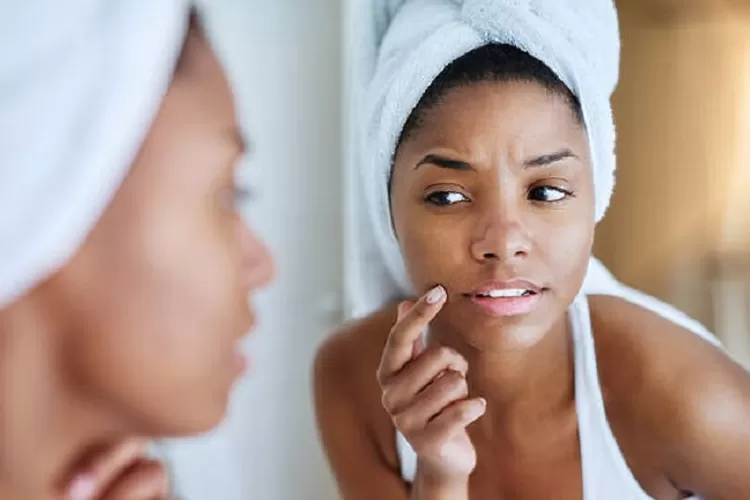 Kulit Kusam, Flek Membandel, dan Garis Halus Mulai Muncul? Serum Generasi Baru dari Korea Jadi Solusinya ilustrasi wajah kusam