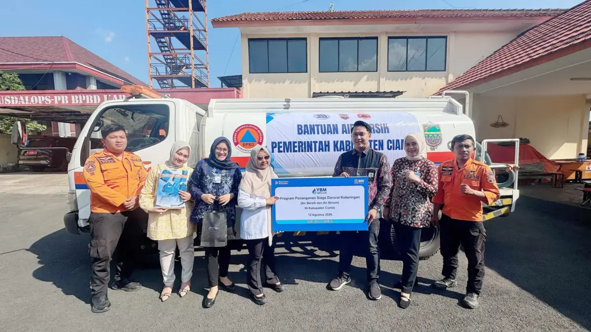 Perkuat Sinergi, BRI BO Ciamis - YBM BRILiaN Salurkan Bantuan Air Bersih di Kabupaten Ciamis Kekeringan