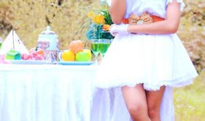 Cocktail Dress 2015, Warna Putih Hadirkan Kesan Bersinar Gaun cocktail