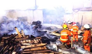 Kebakaran PT Top Engineering Pallet - bandung ekspres