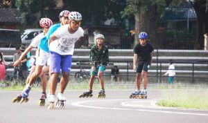 Pelatda sepatu roda - bandung ekspres