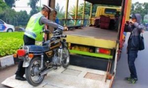 Razia Knalpot Bising - bandung ekspres