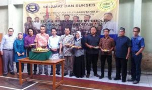 STIE STAN-IM Raih Predikat Akreditasi B - bandung ekspres