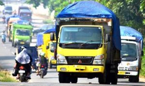 Truk Batu Bara - bandung ekspres