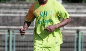 Mantan Bintang MU Diragukan Layak Bela Persebaya