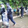 Aksi Pungut Sampah - bandung ekspres