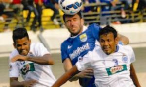 Bek Persib Vladimir Vujovic - bandung ekspres