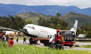 Evakuasi Pesawat Deraya PK-DGB - bandung ekspres