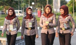 POLWAN BERJILBAB - bandung ekspres