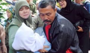 Pemakaman Yusi Husaeni - bandung ekspres