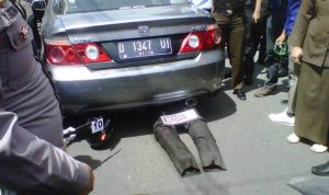 Reka ulang kecelakaan Firman Nurhidayat - bandung ekspres